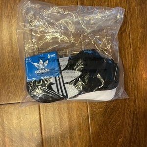 Adidas no shoe socks never opened